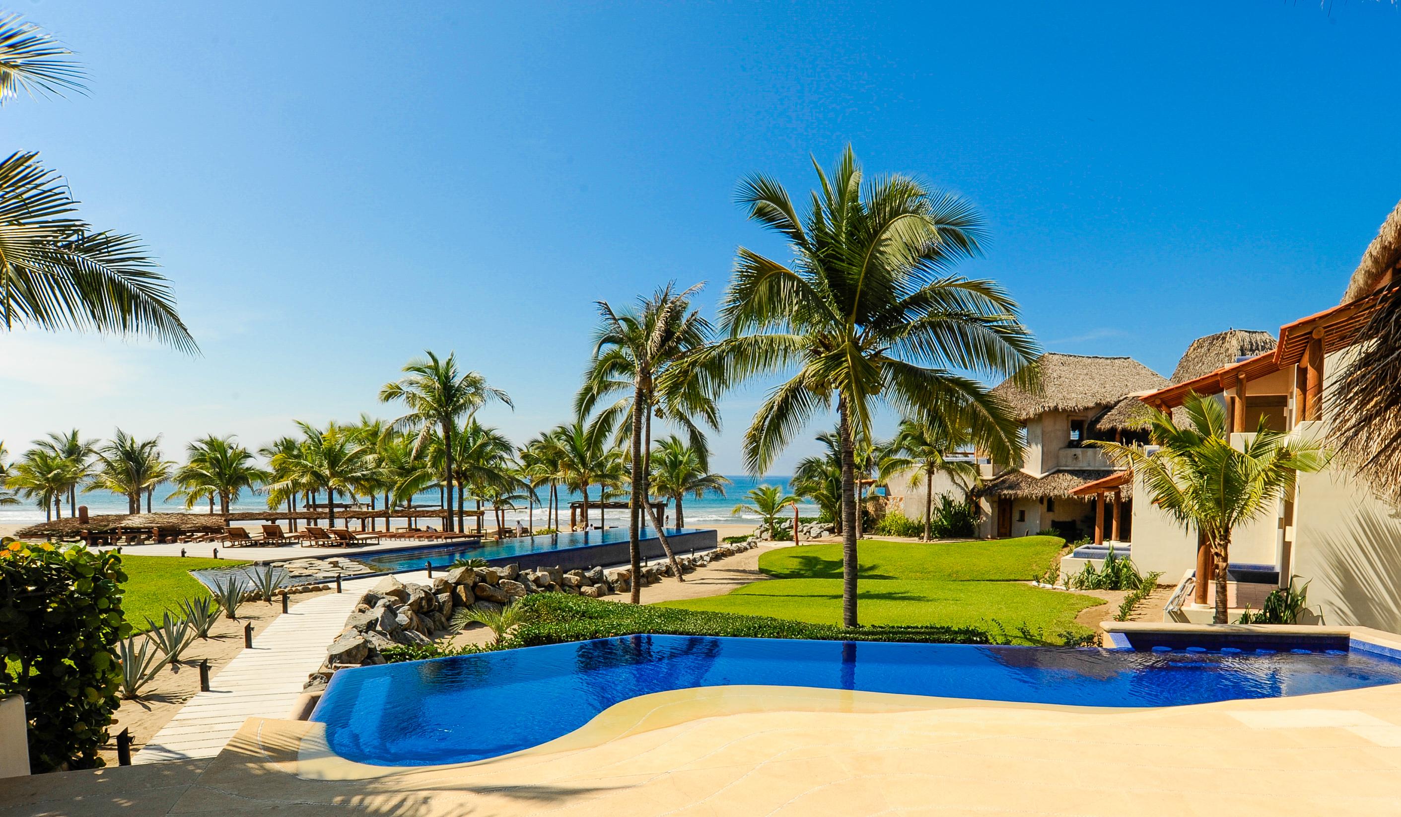 Hotel Palmas Luxury Zihuatanejo