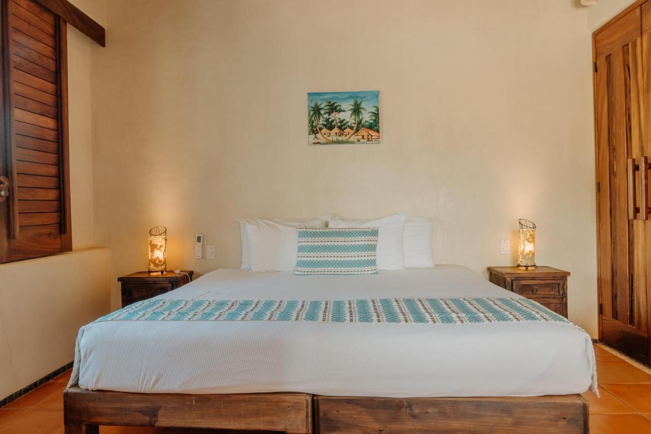 Hotel Palmas Luxury Zihuatanejo